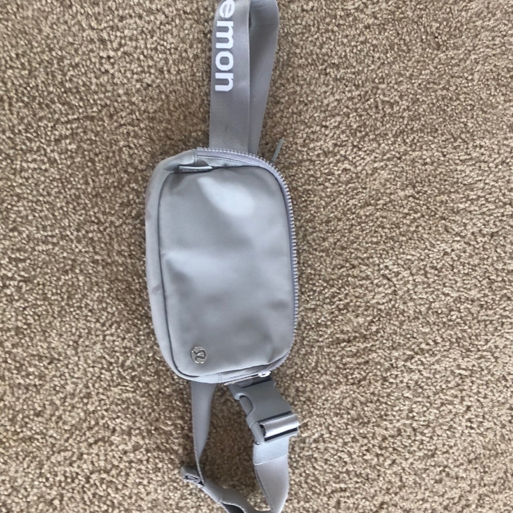 Lululemon everything belt bag